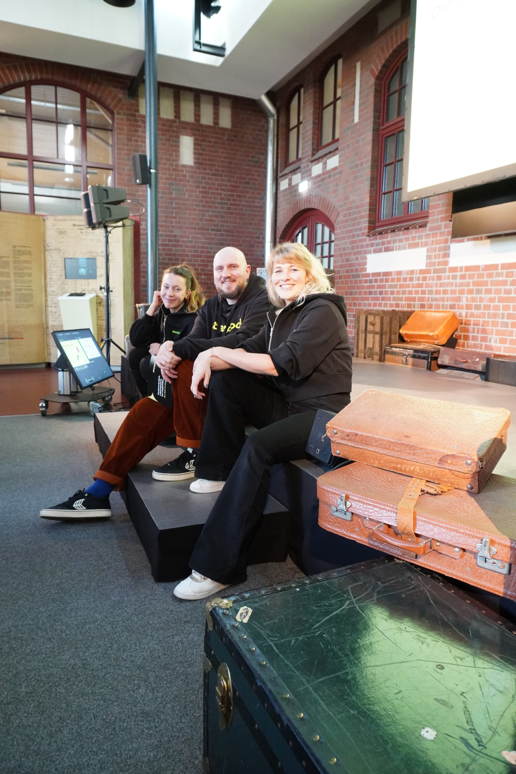 Bühne starpool Forum in Hamburg mit Cristin Katzenmaier, Jens Gerhardt und Stefanie Neumann