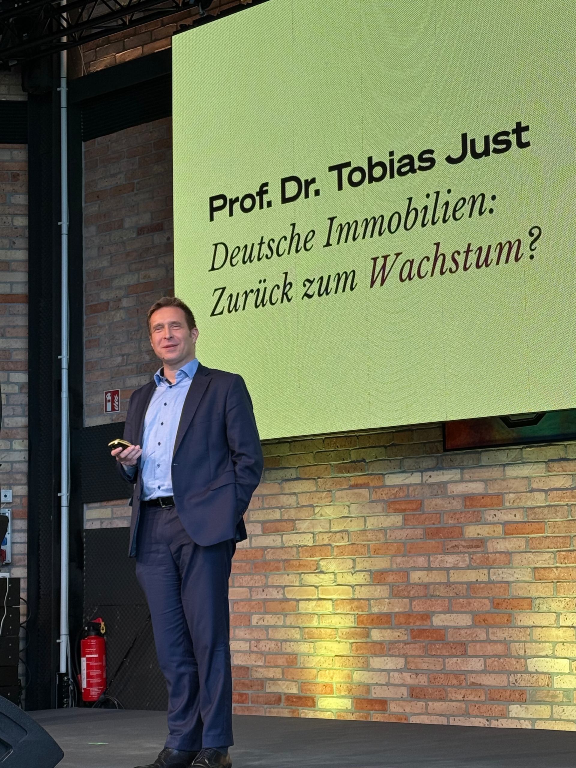 Vortrag Prof. Dr. Tobias Just auf dem starpool Forum in Rudersberg